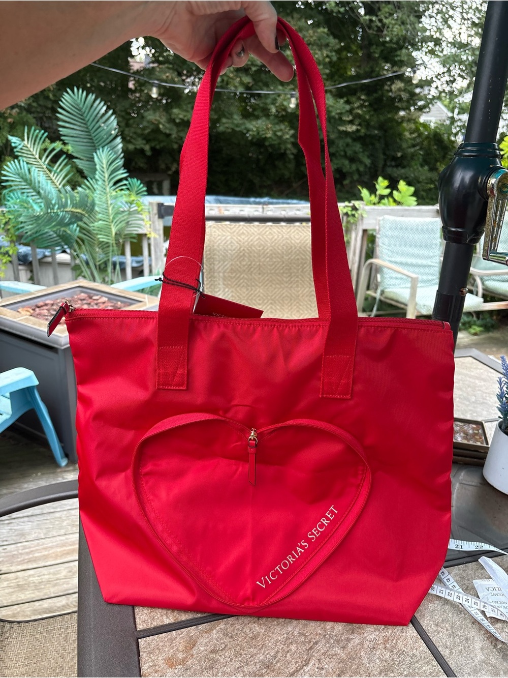 Victoria's Secret Red Heart Zip-Top Foldable Tote with heart pouch - Picture 7 of 11
